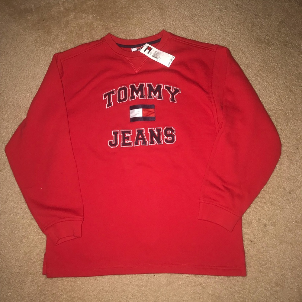 "SOLD" "NWT” TOMMY HILFIGER TOP - Picture 1 of 5